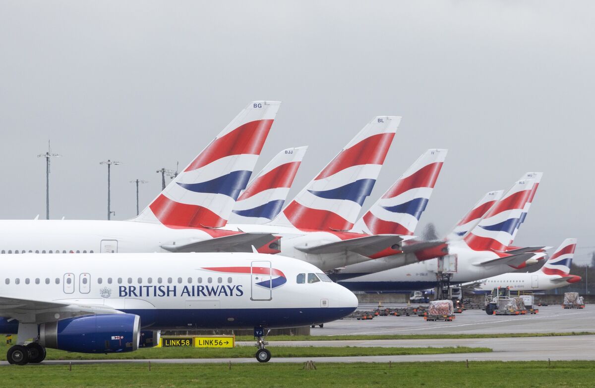 British Airways 24,000 Staff Win 13% Pay Rise, £1,000 Payout - Bloomberg