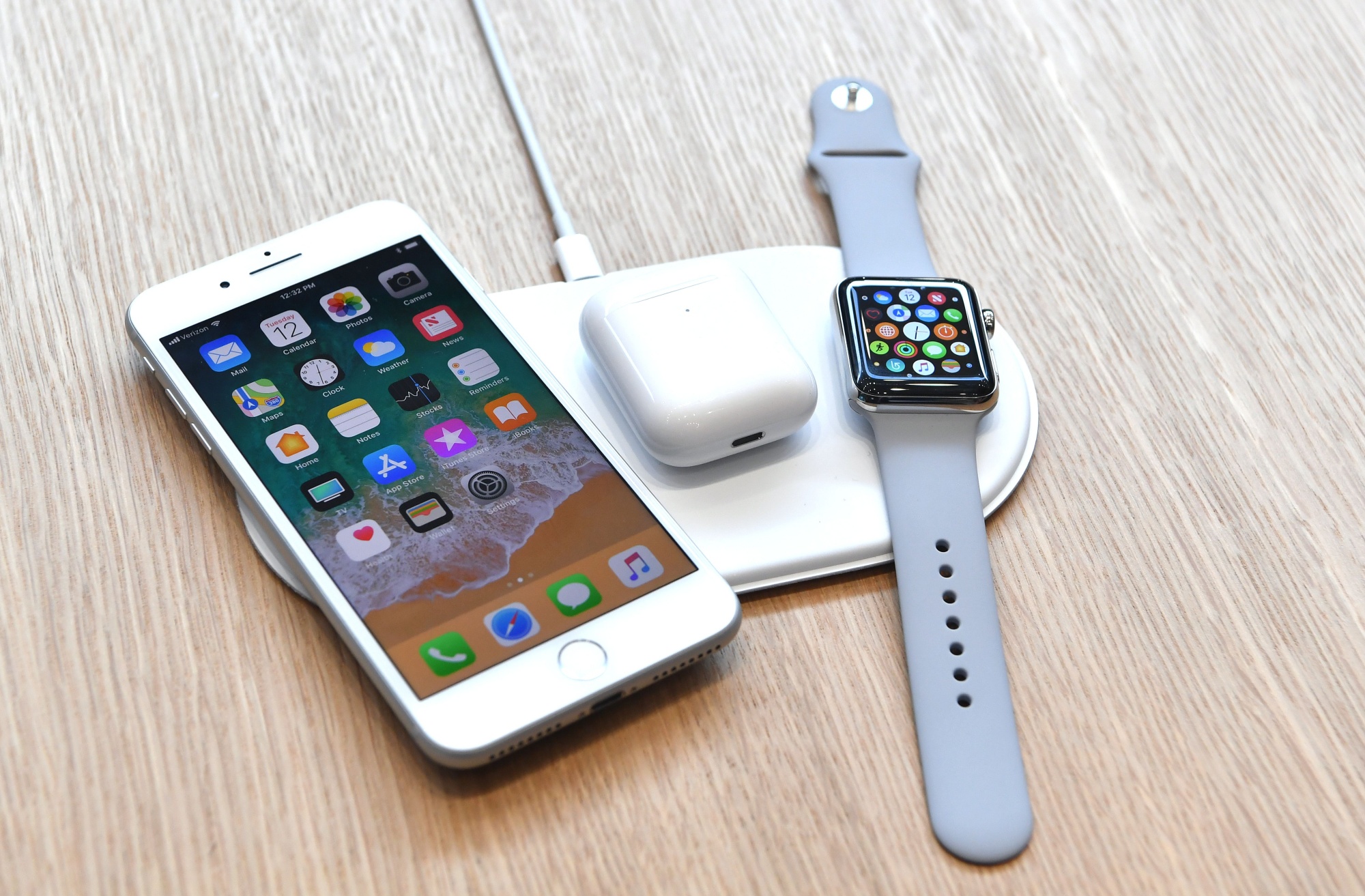 Startup Aira aims to replicate Apple's canceled wireless charger