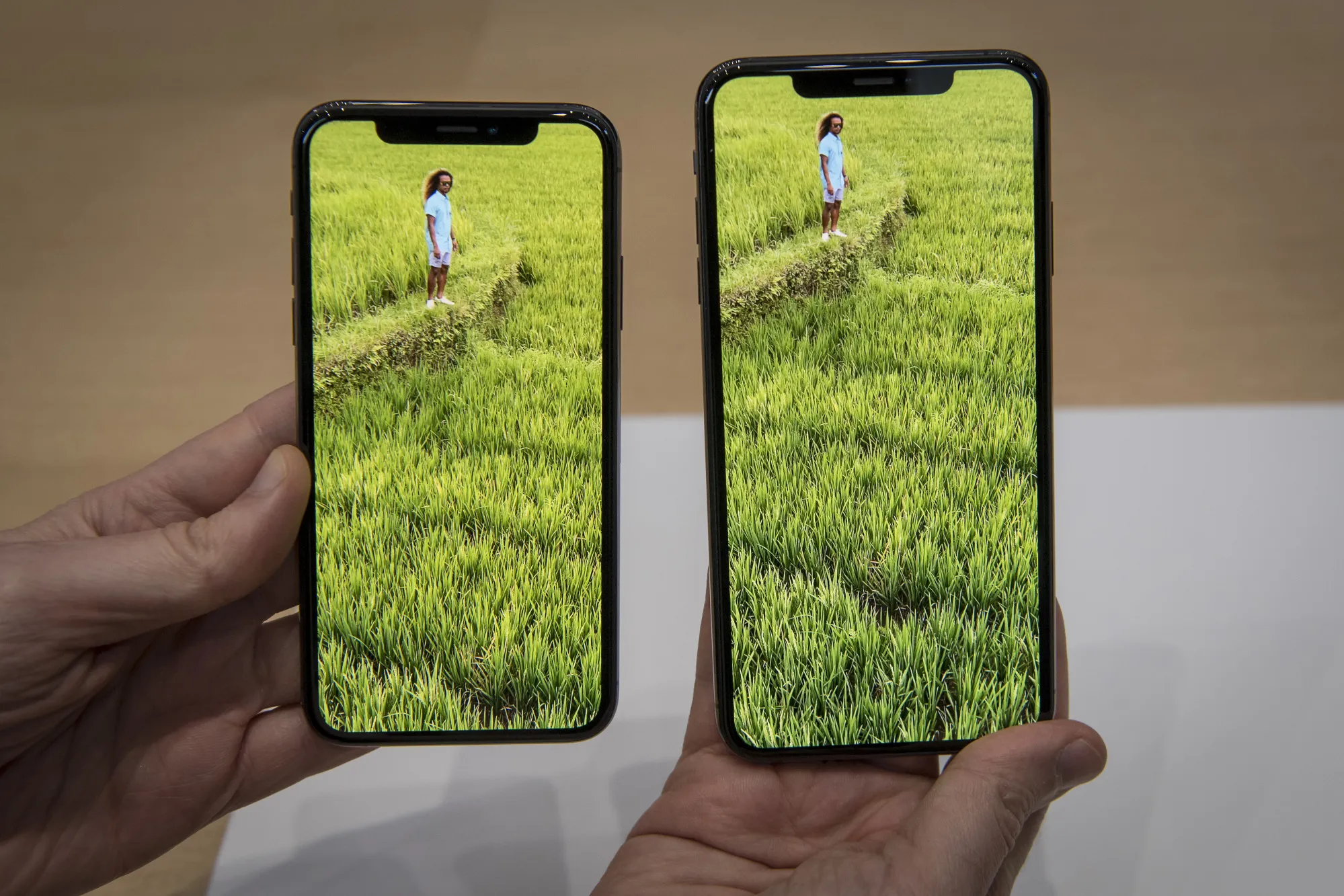 【Nguyen thi Ha】Apple iPhone XS Max XS:XSM.jpeg
