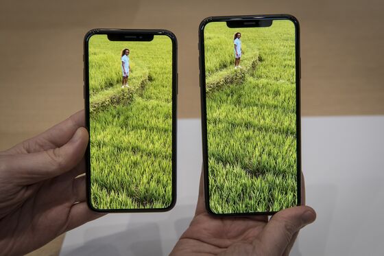iPhone XS Buyers Undeterred by Eye-Watering Prices, Few Upgrades