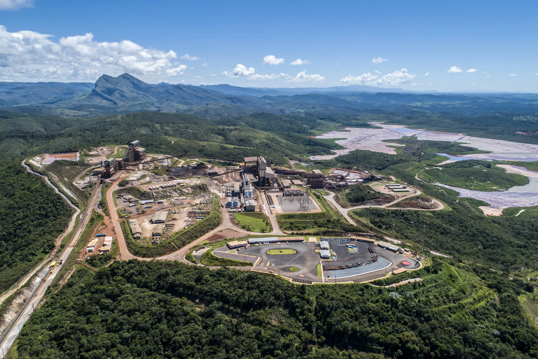 Anglo American (AAL LN) Targets Deal for Brazil Nickel Mines in 1H 2025 -  Bloomberg