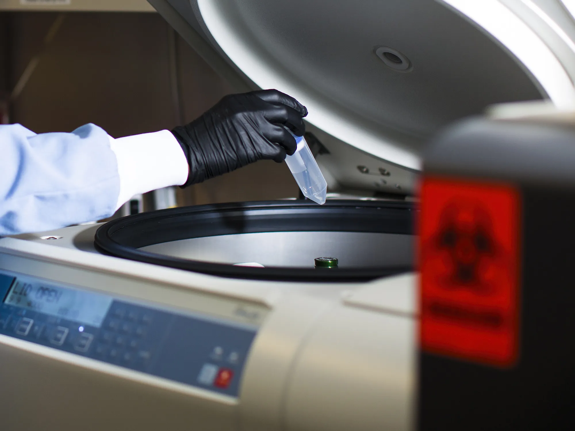 Inside A Moderna Therapeutics Lab As $5 Billion Startup Made Cancer Vaccine For One