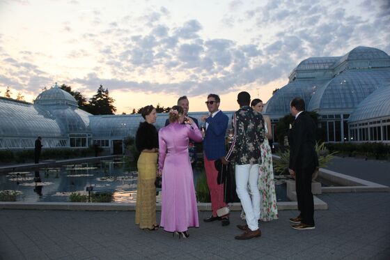 Thain Starts Summer With a Succession Party at Botanical Garden