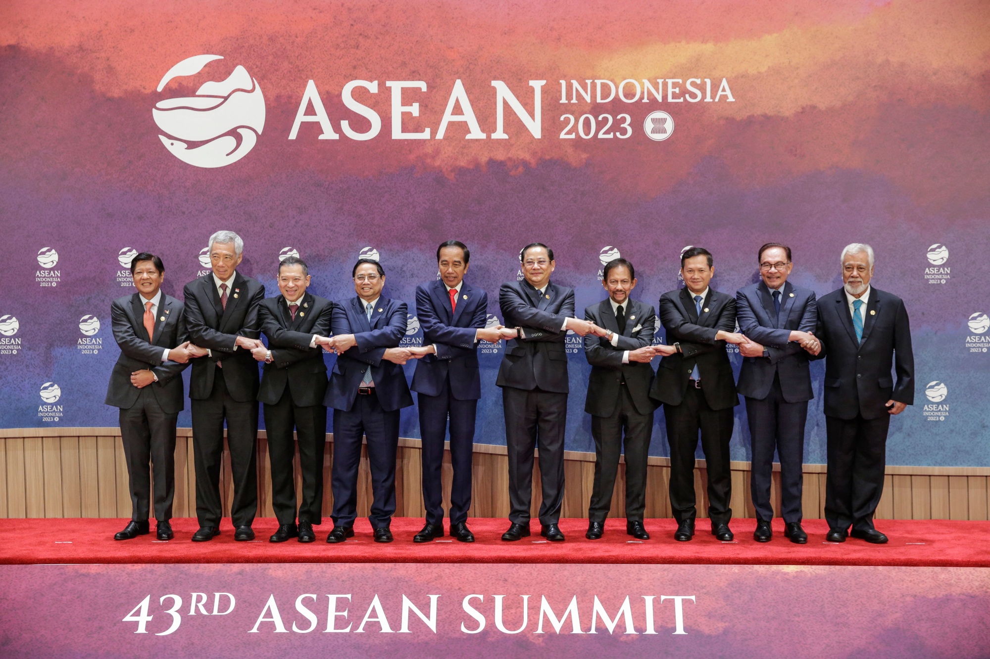 Asean News China Premier Makes Debut at Summit With US VP Kamala Harris Bloomberg