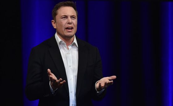Musk's Personal Credit Lines Dip as Tesla Looks to Raise Capital