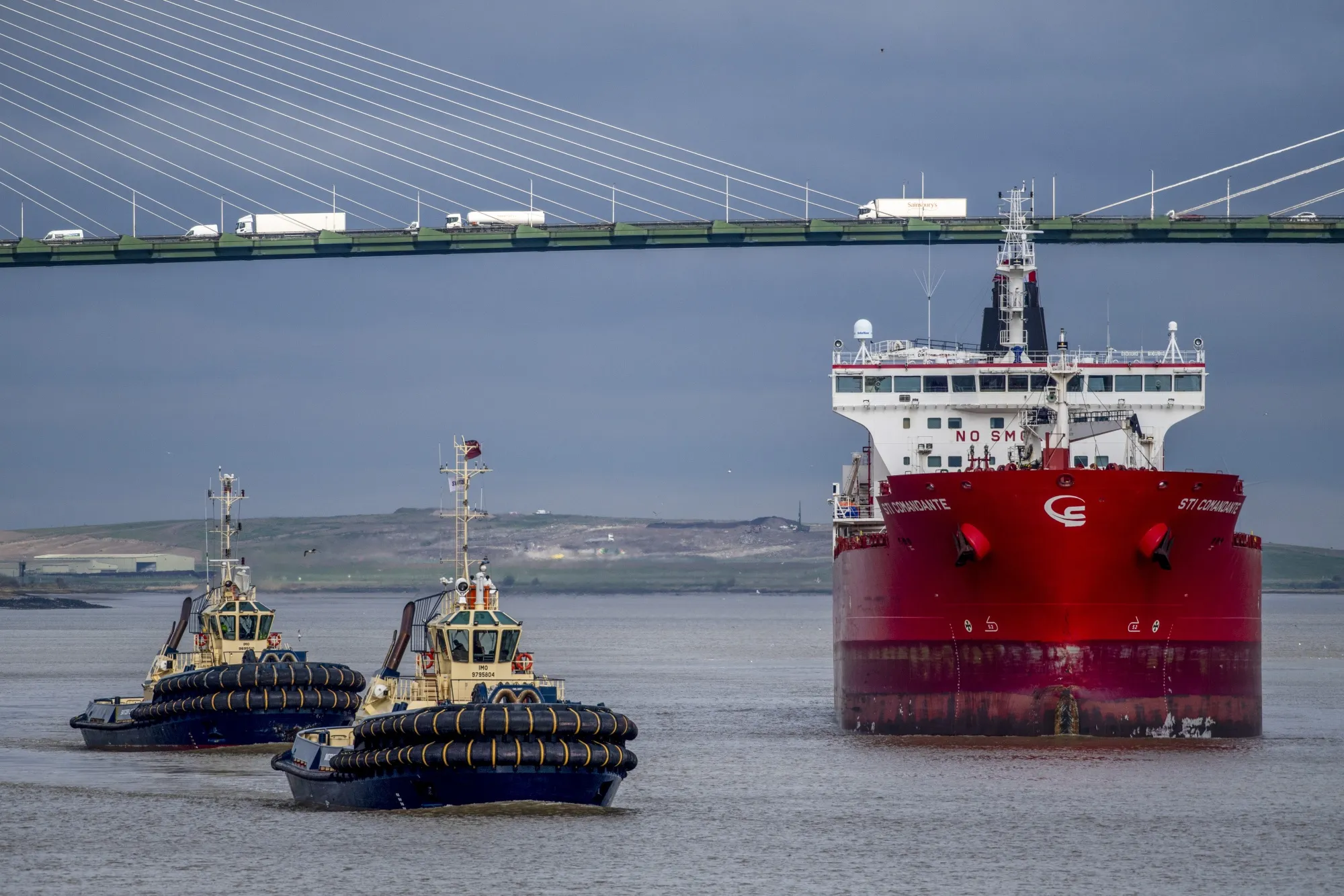 The price of delivering Russian crude to customers in Asia&nbsp;has tumbled to the lowest since October.