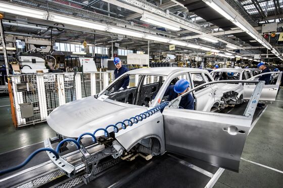 Suzuki Factory Targeted in Hungarian `Slave Law' Dispute