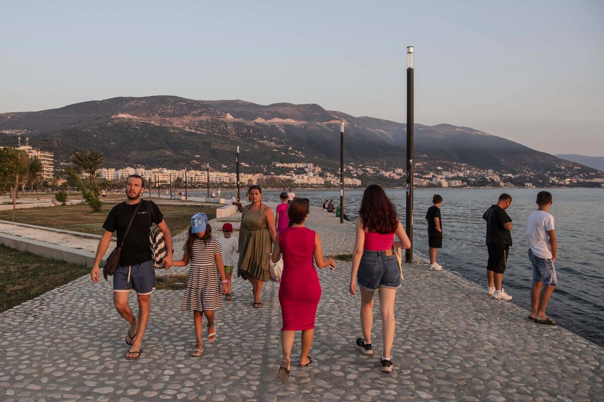New Airport Gives Kushner’s Albania Plans a Boost