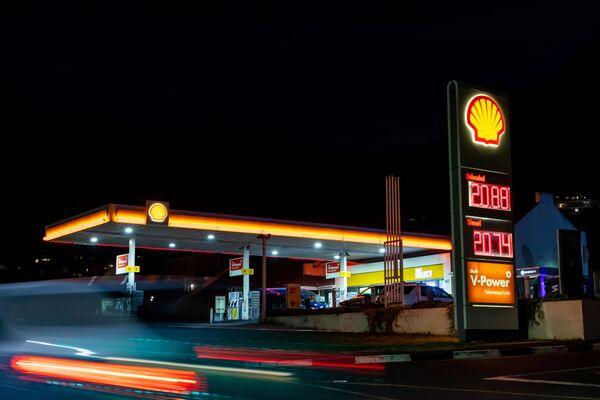 Gas Stations as South Africa Weighs Price Cap and Rationing