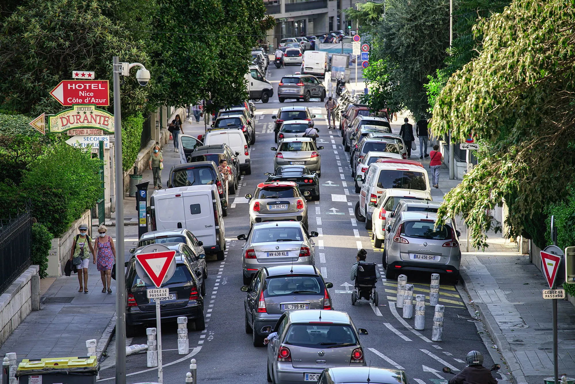 Cycle Lane Infrastructure as Green Policy Guides French City Transportation
