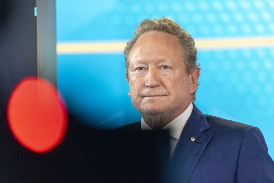 Billionaire Andrew Forrest’s Miner Fortescue to Stop Using Carbon