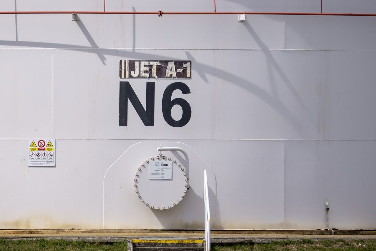 bloomberg.com - Mihir Mishra - Indian Airlines Plead With Oil Majors to Postpone Jet Fuel Hikes