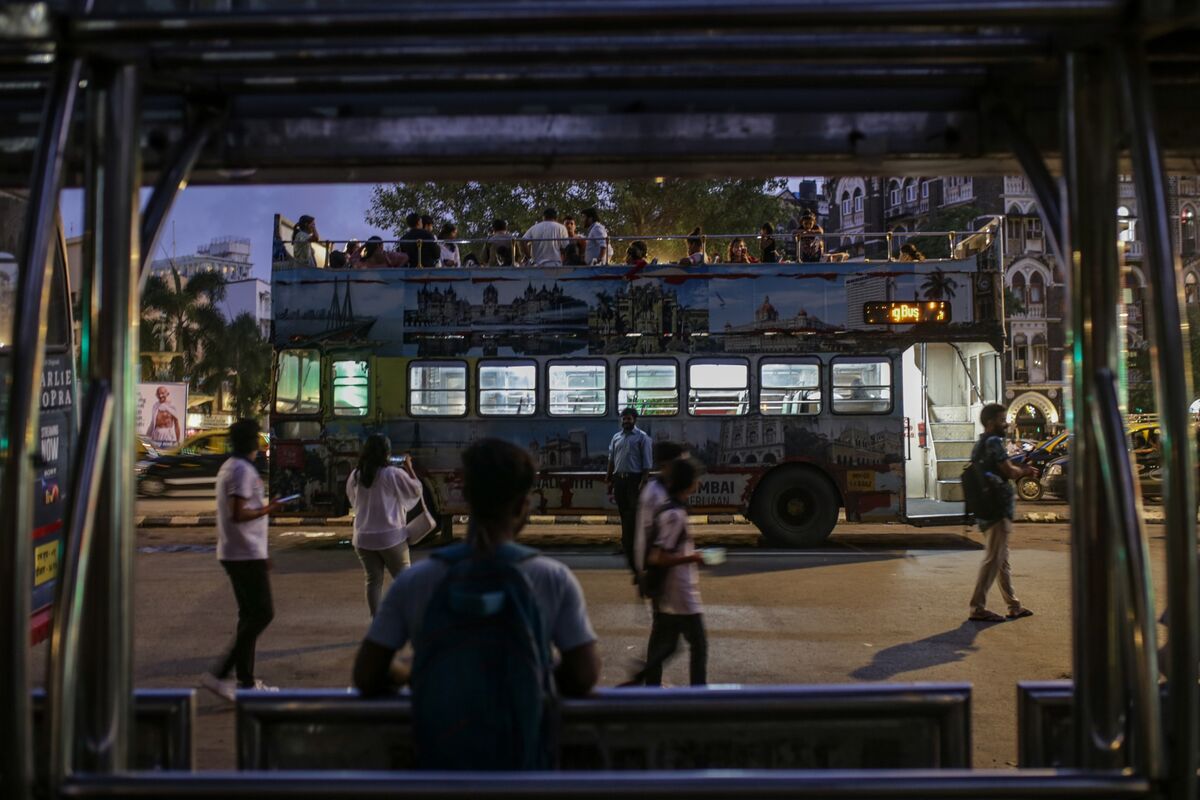 Mumbai Says Goodbye to Iconic Double-Decker Buses Beloved by Public,  Bollywood - Bloomberg