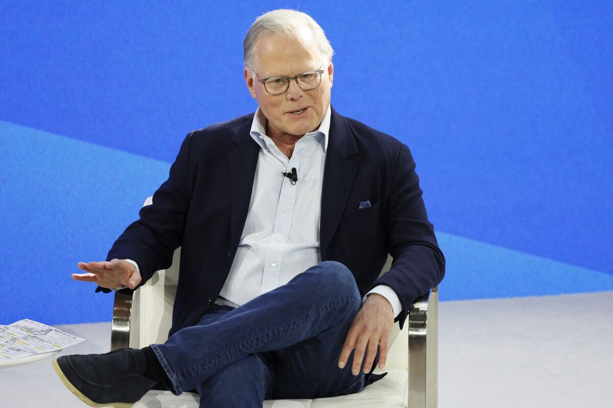 Ex-Warner Bros. CEO Pockets $600 Million in Sale to Paramount