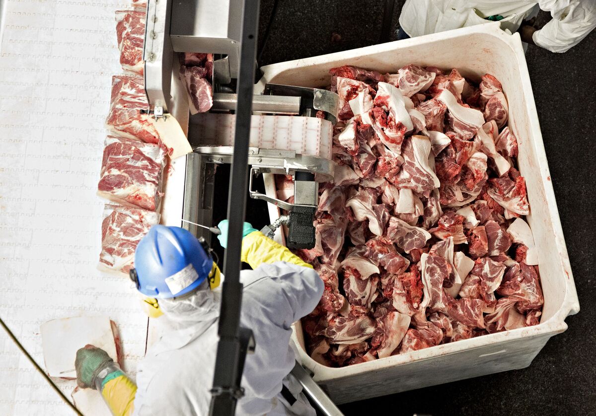 Pork Producer Smithfield’s IPO Raises $522 Million as Price Cut