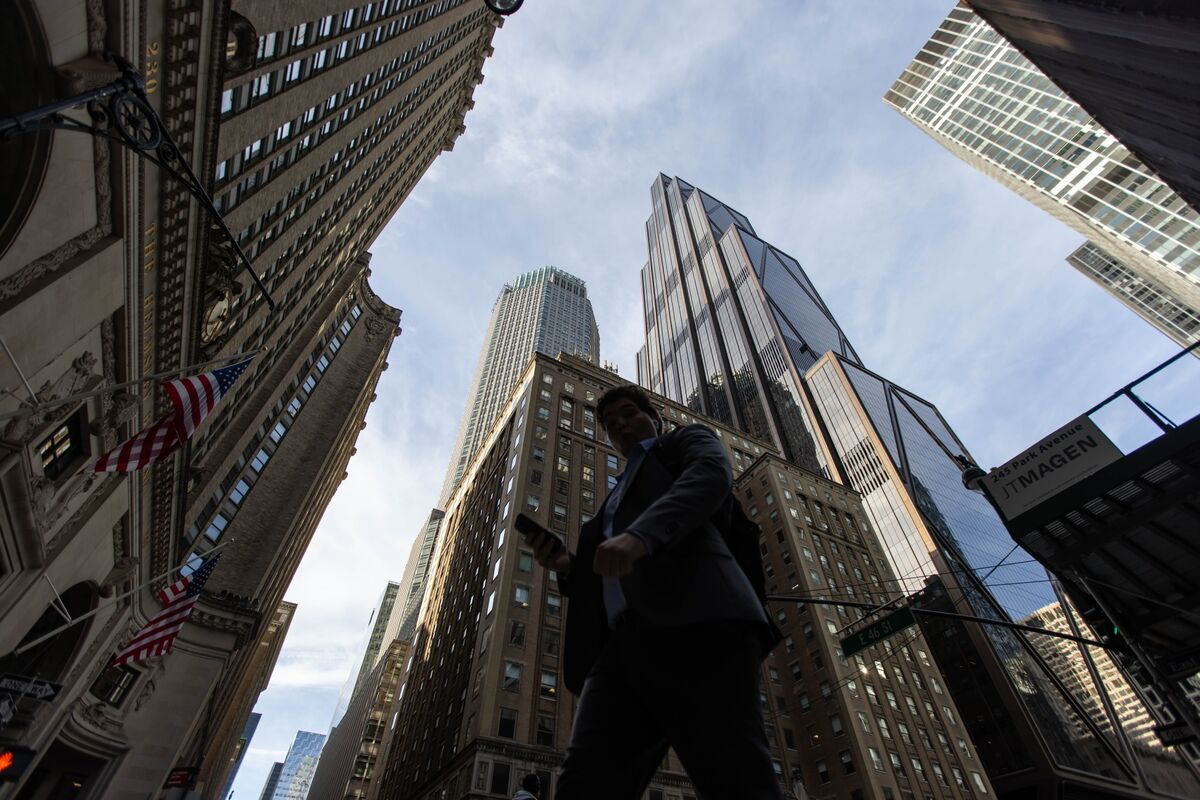 First Comes Dimon’s New Tower. Next Up, a JPMorgan Neighborhood