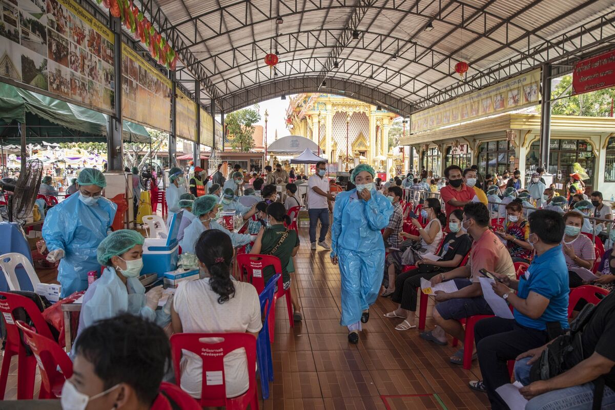 Thailand Approves Johnson Johnson Vaccine For Emergency Use Bloomberg   1200x800 