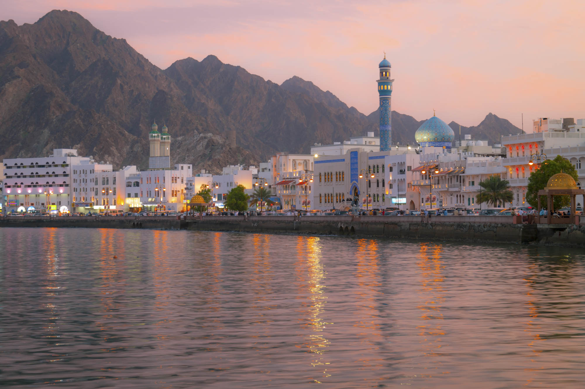 Oman Travel Guide: Must-See Sights, Cities, Activities in Photos ...