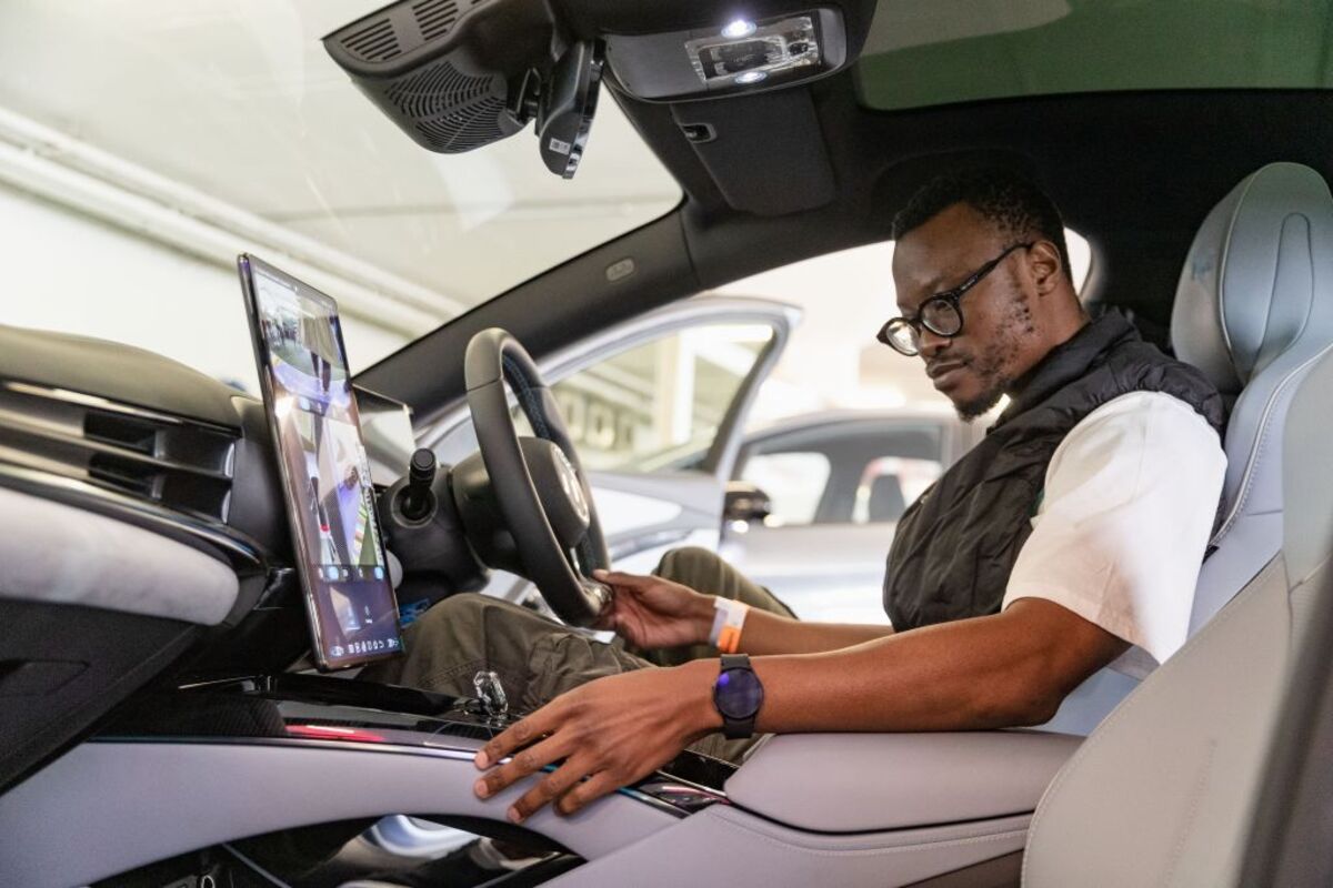 Tesla’s Rival BYD Eyes Africa Growth as China Price War Deepens