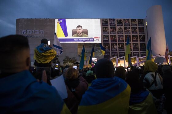 Zelenskiy’s Virtual World Tour Proves a New Weapon in Russia War