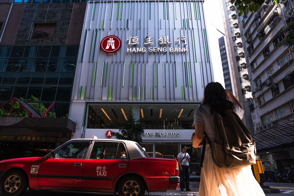 HSBC’s Hang Seng Privatization, China Banks See Potential Upside
