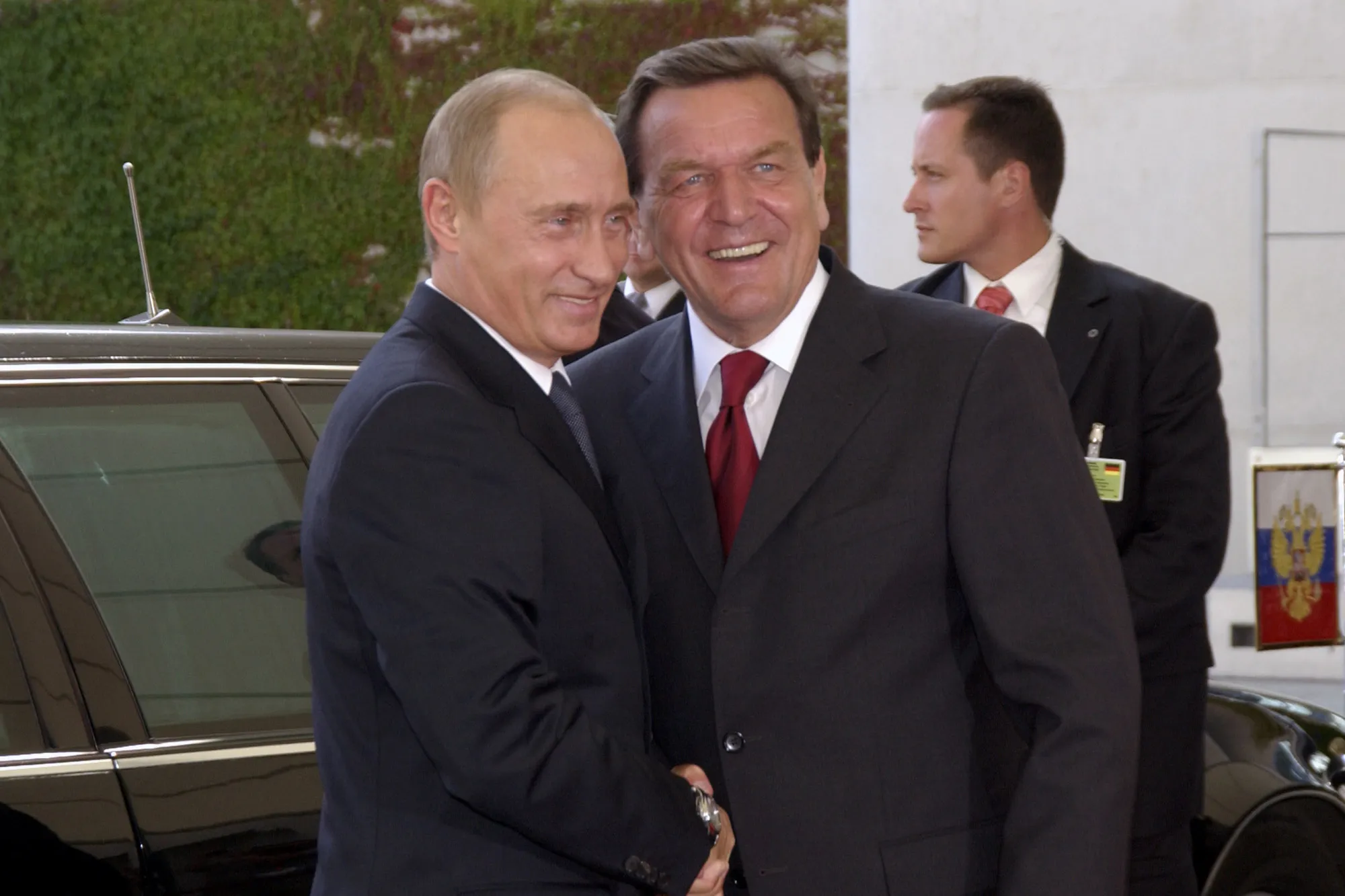 Putin and&nbsp;Schroeder in 2005.