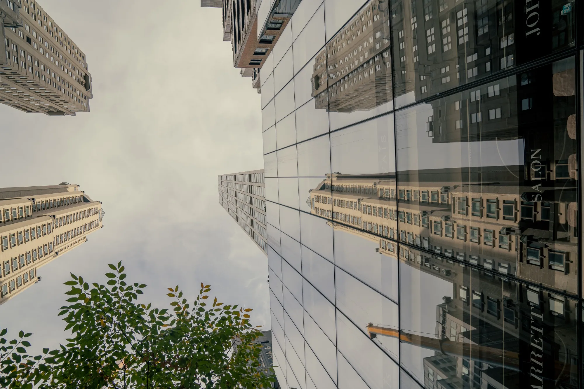 Manhattan home sales are under pressure as buyers feel the sting from higher mortgage rates.
