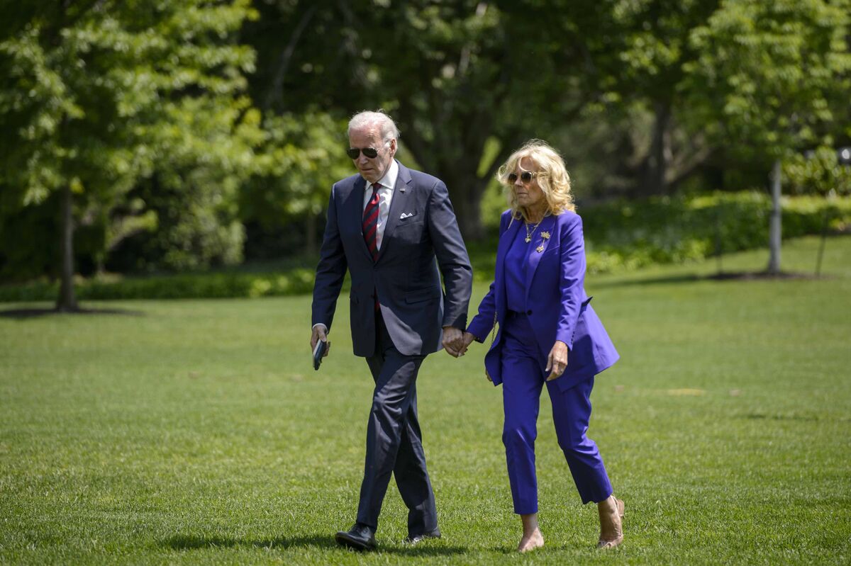 How Much Does Biden Make? President, VP Disclose Outside Income - Bloomberg