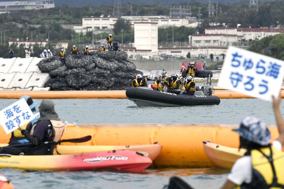 U.S. Serviceman's Son Is Latest Threat to Abe's Trump Strategy