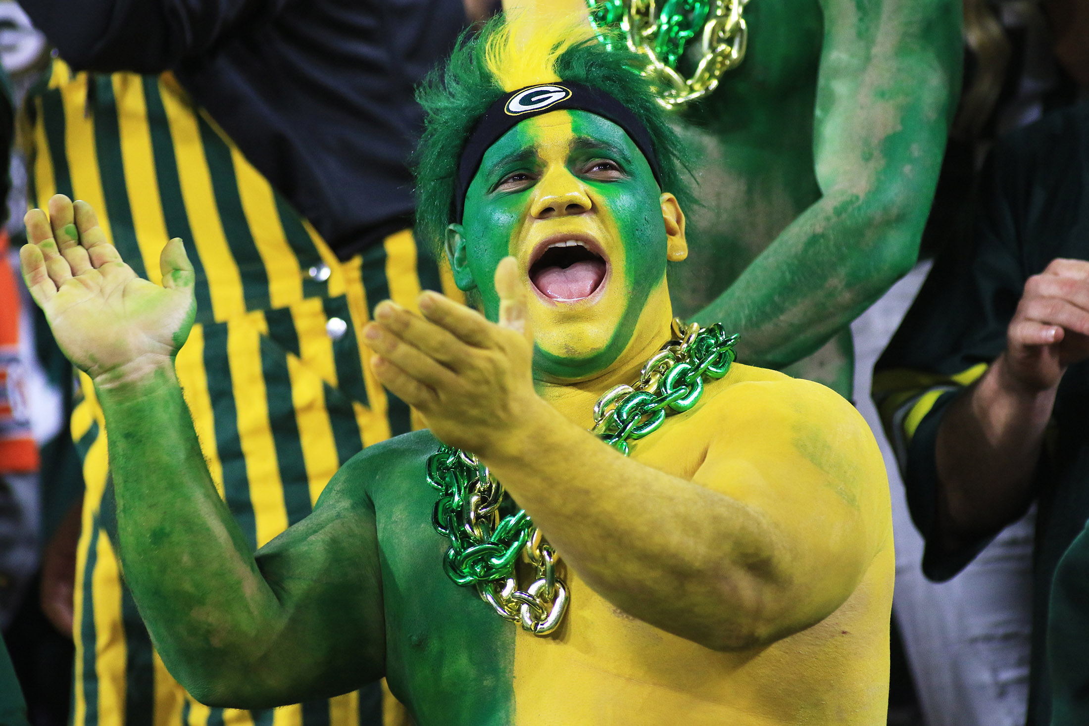 Packers fans show power of the Cheesehead at World Cup