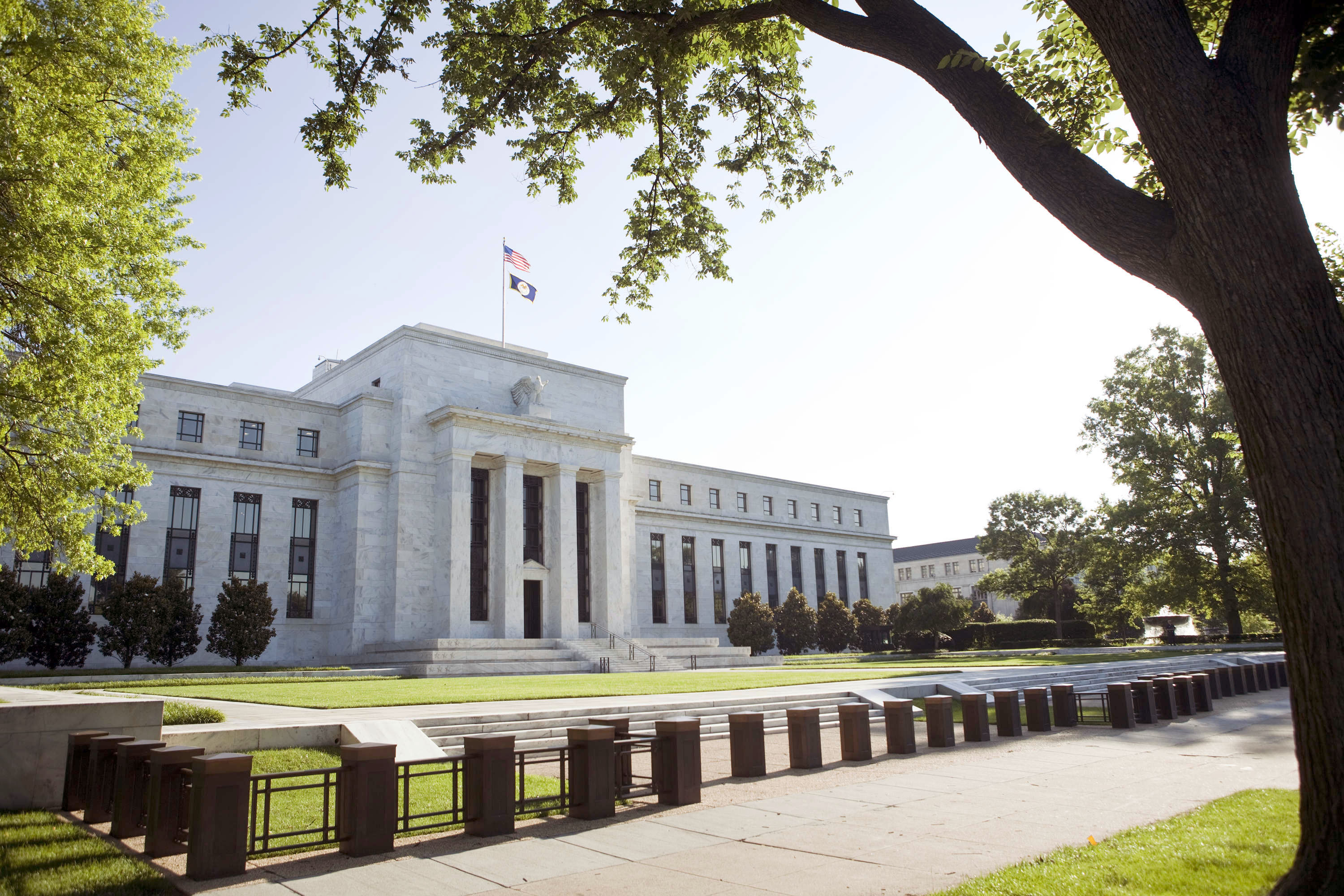 Kaplan, Rosengren Trading Scandals Show the Fed Needs an Ethics Fix Bloomberg