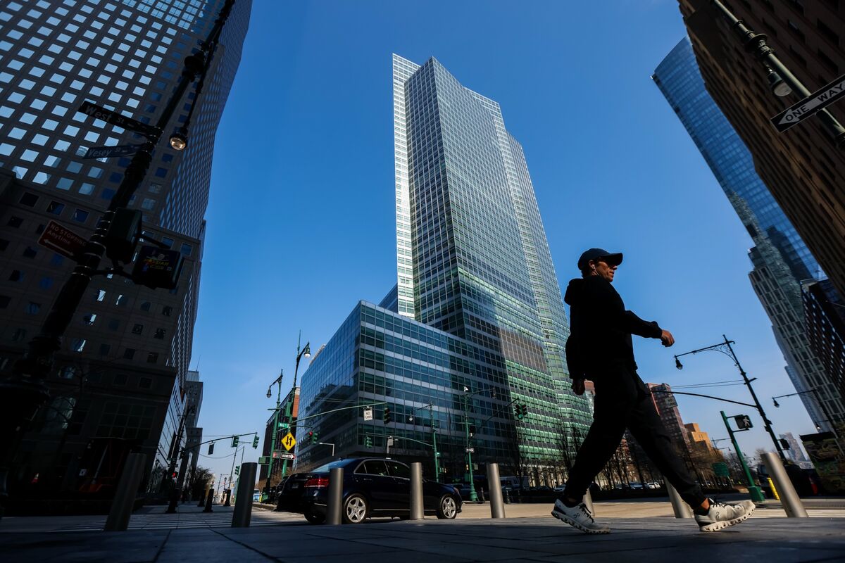 Goldman Sees More Two-Year Volatility, Calmer Long End on Warsh