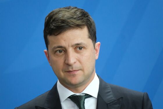 Putin Speaks to Ukraine’s New President for First Time