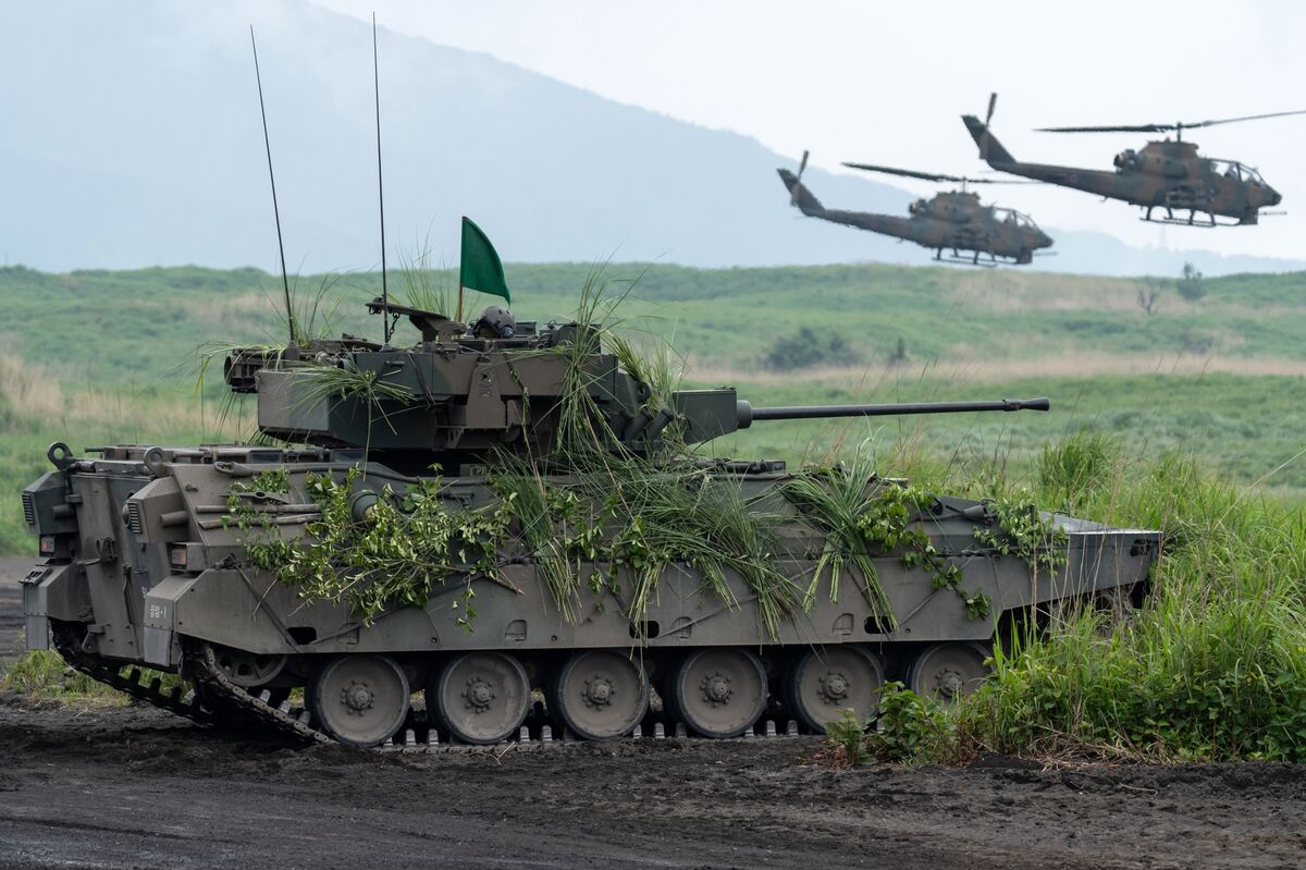 Japan Sees Record $822 Billion Budget Request on Defense, Debt