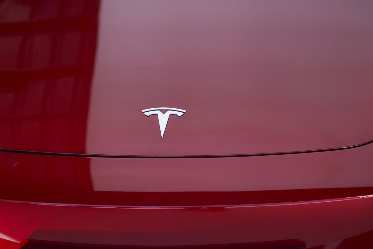 Tesla Plans $783 Million Debt Sale Backed by Prime Leases