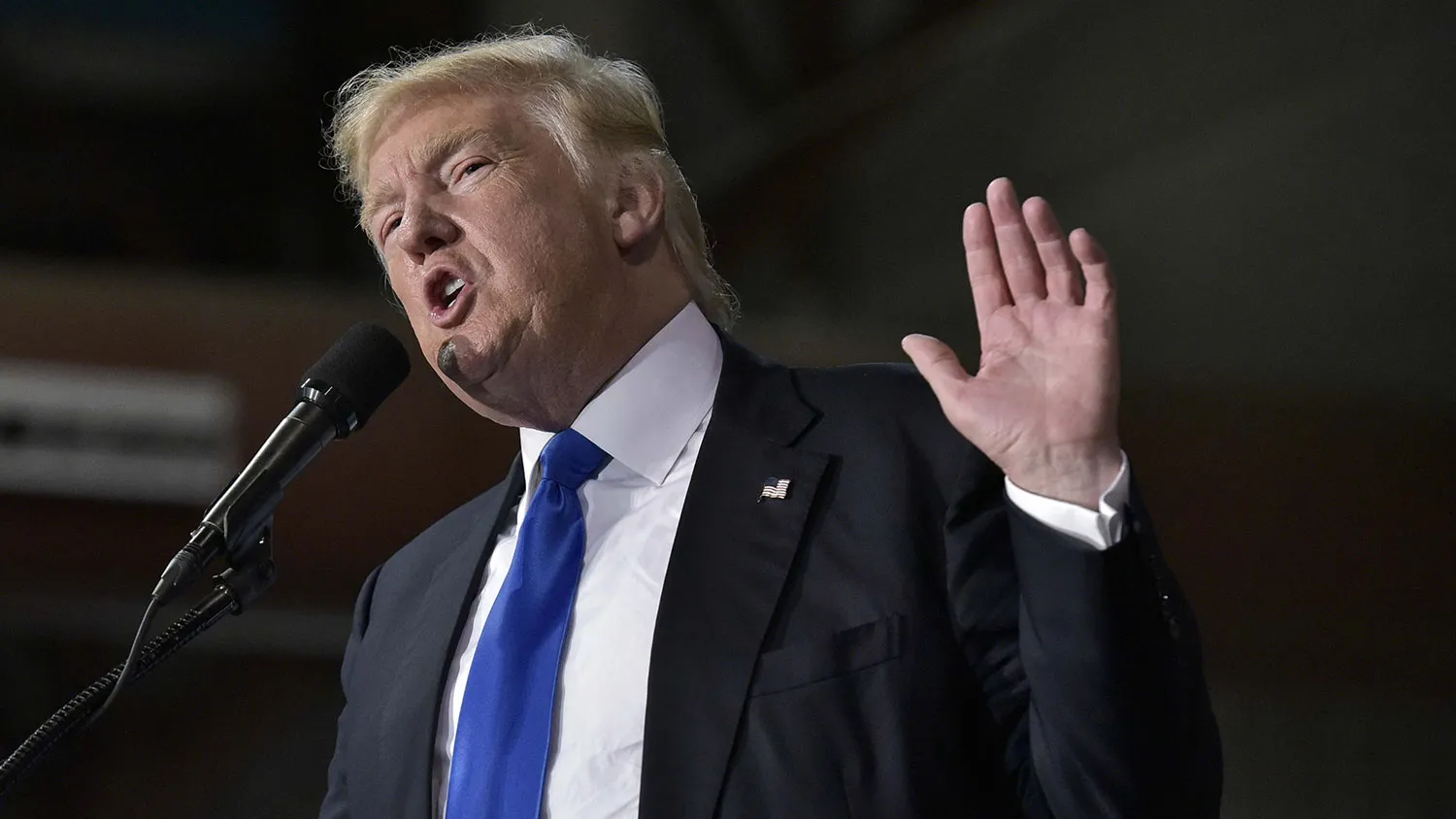 Republican presidential nominee Donald Trump speaks in Kenansville, North Carolina, on Sept. 20, 2016.
