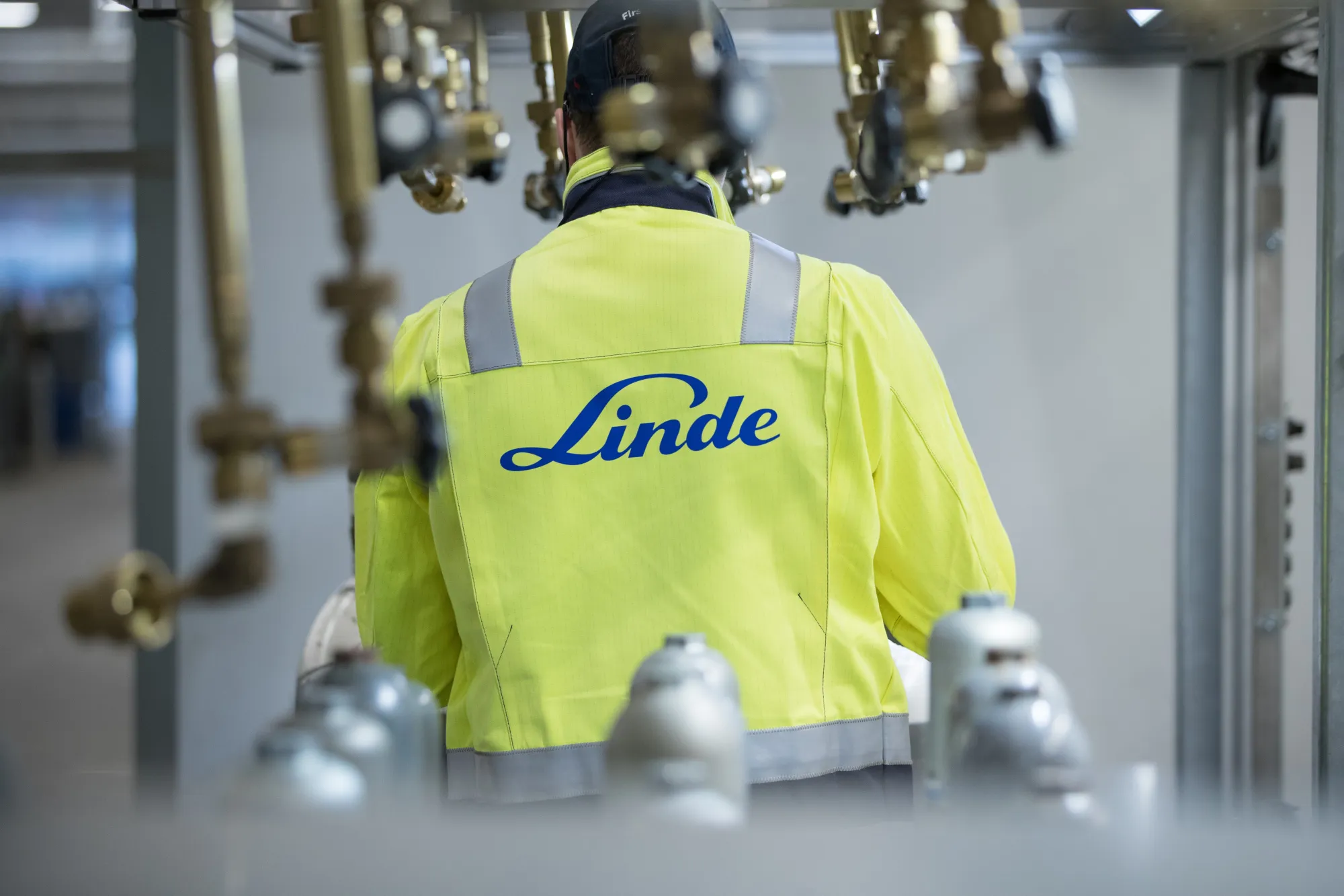 Operations At Linde AG Compressed Gas Plant As $41 Billion Praxair Inc. Merger Wins Investor Backing 