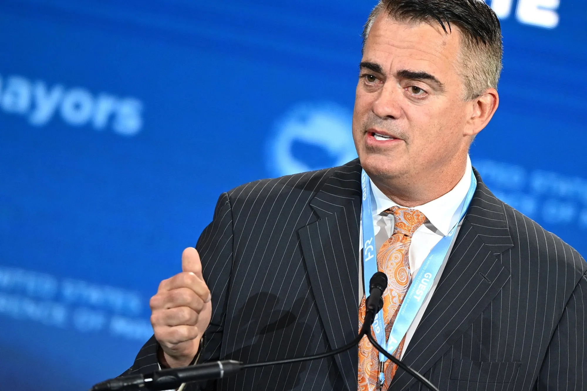 Tasers and Musk-Inspired Pay Package Make Axon CEO a Billionaire