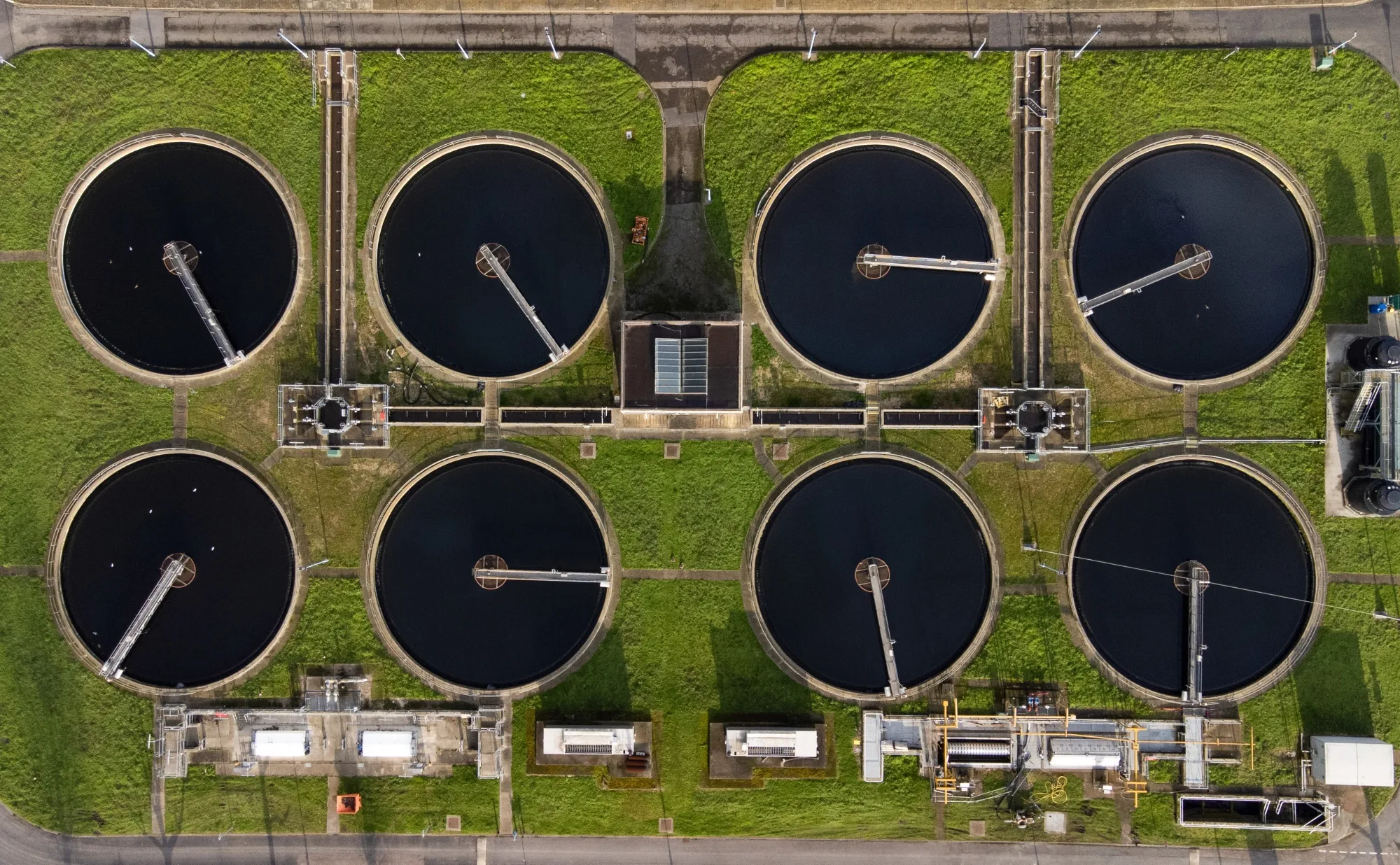 UK Utilities Boost Sewage Spill Investment, But Not Thames Water