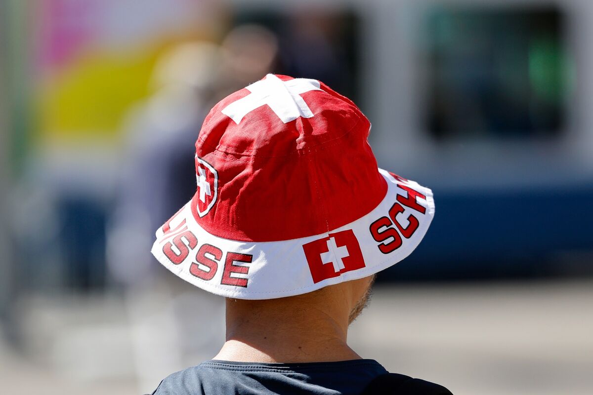 Switzerland Asks If 10 Million People Is Where to Draw the Line