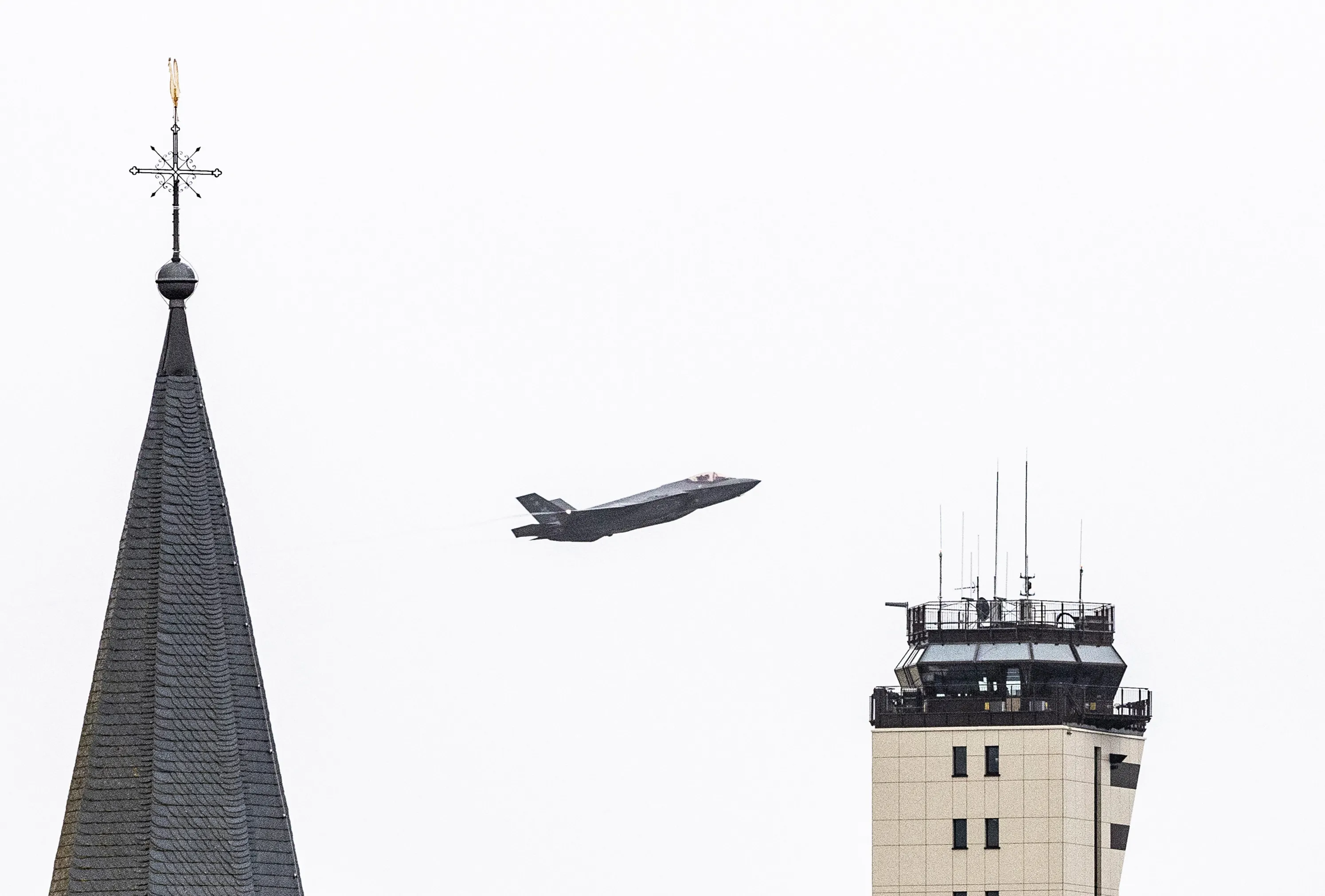 A No-Fly Zone Over Ukraine to Stop Russia's War Will Never Get Off the ...