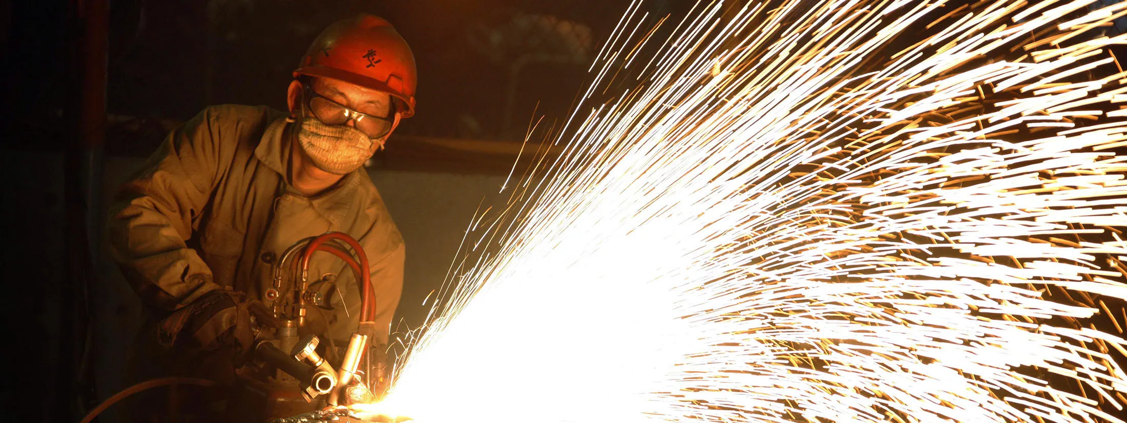 China's January PMI Rises To 50.5 Percent