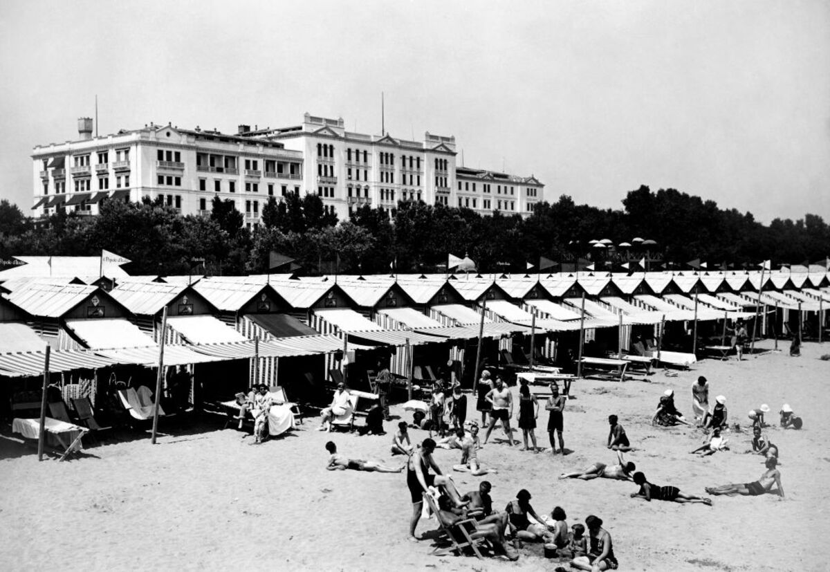 Cover Image for Developers Plan Venice Hotel Revival After Debt Breakthrough