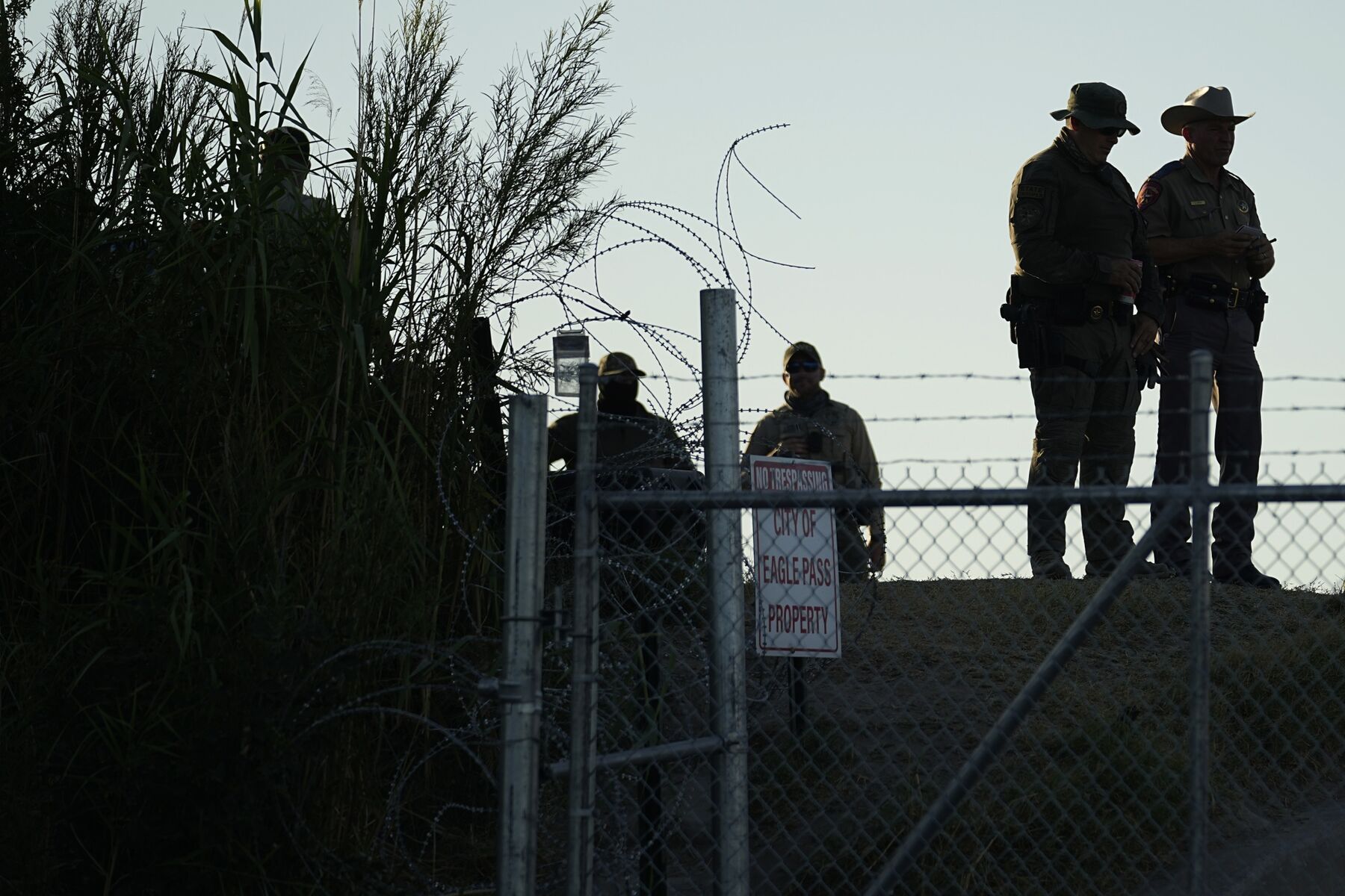 White House Slams Texas Governor For Blocking Border Agents - Bloomberg