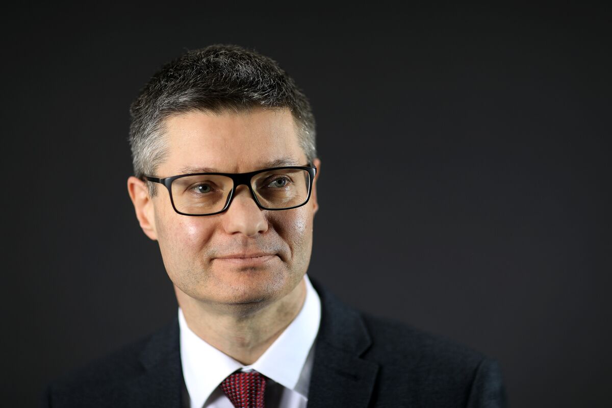 🟪"Il CEO di Next Plc Simon Wolfson vende azioni per 12,4 milioni di sterline mentre il titolo raggiunge un massimo storico"