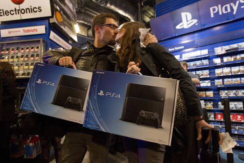 PlayStation 4 Outsells Xbox One