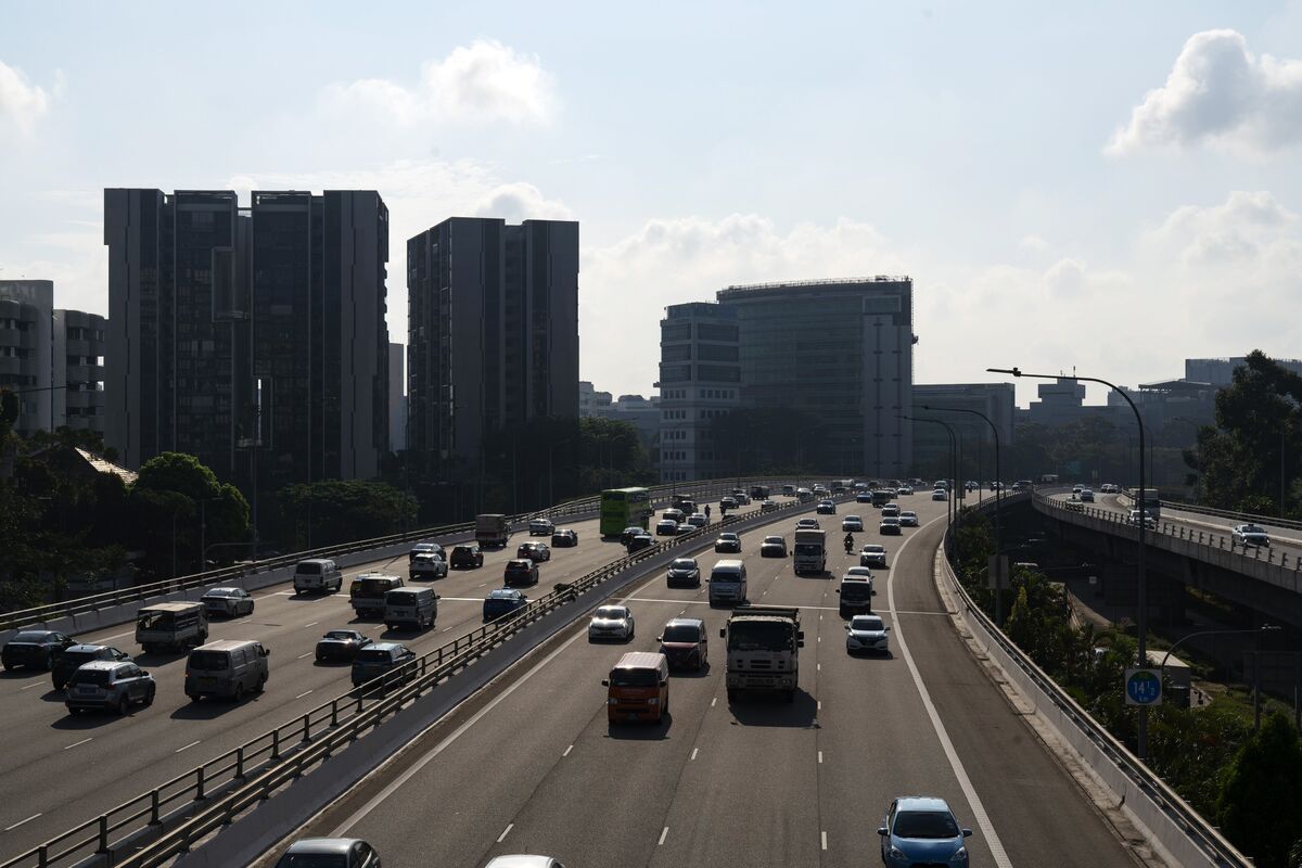 Driving in Singapore Now Costs $115,000 Before Even Buying a Car - Bloomberg