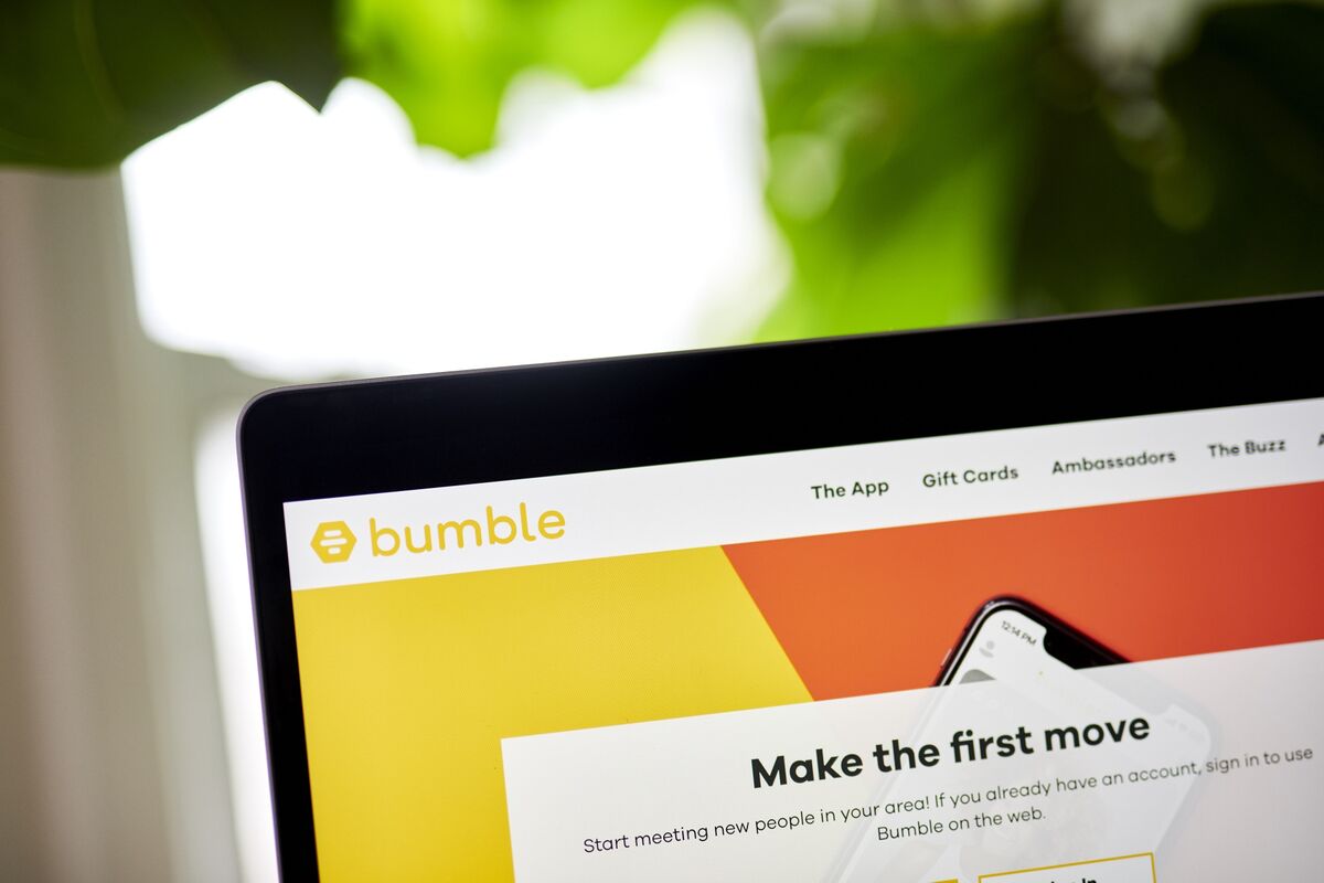 Stocks of Bumble Tank Following Deficient Annual Earnings Outlook