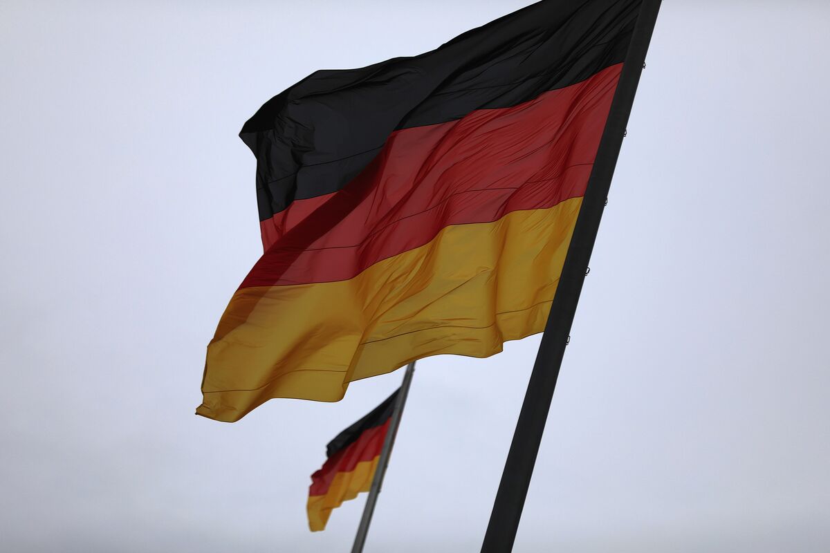 German Union to Get 12.6% Wage Hike in Wholesale, Foreign Trade - Bloomberg