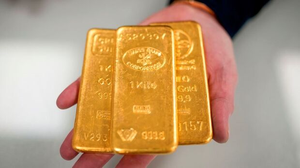 As the Rich Snap Up Gold Bars, Storage Vaults Brace for Business 